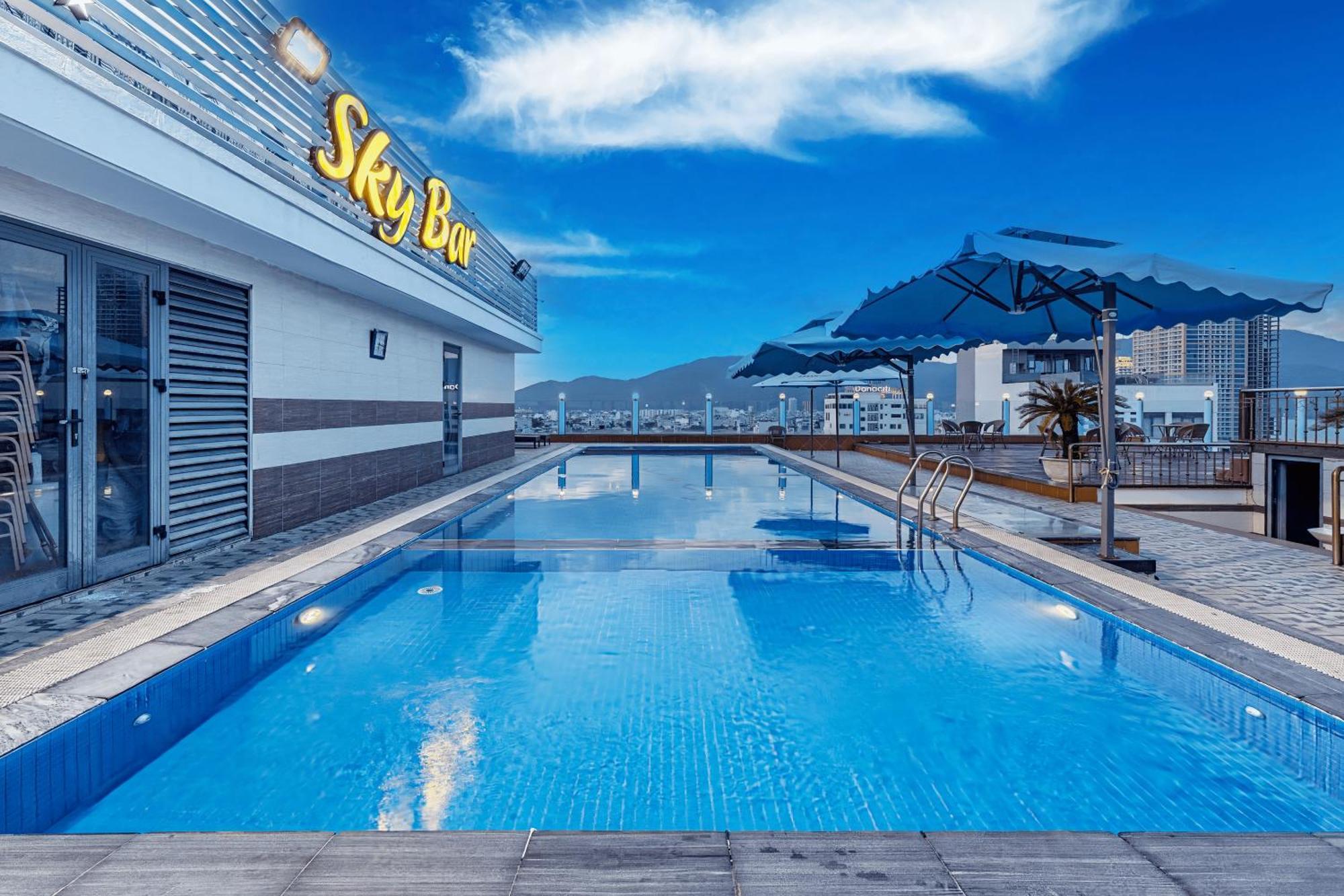 Star Hotel And Spa Danang Bagian luar foto