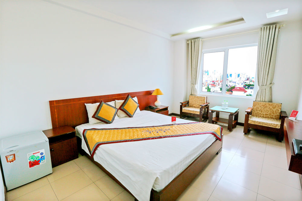 Star Hotel And Spa Danang Bagian luar foto